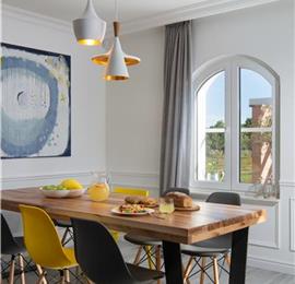 5 bedroom villa with pool near Pula, sleeps 10-12